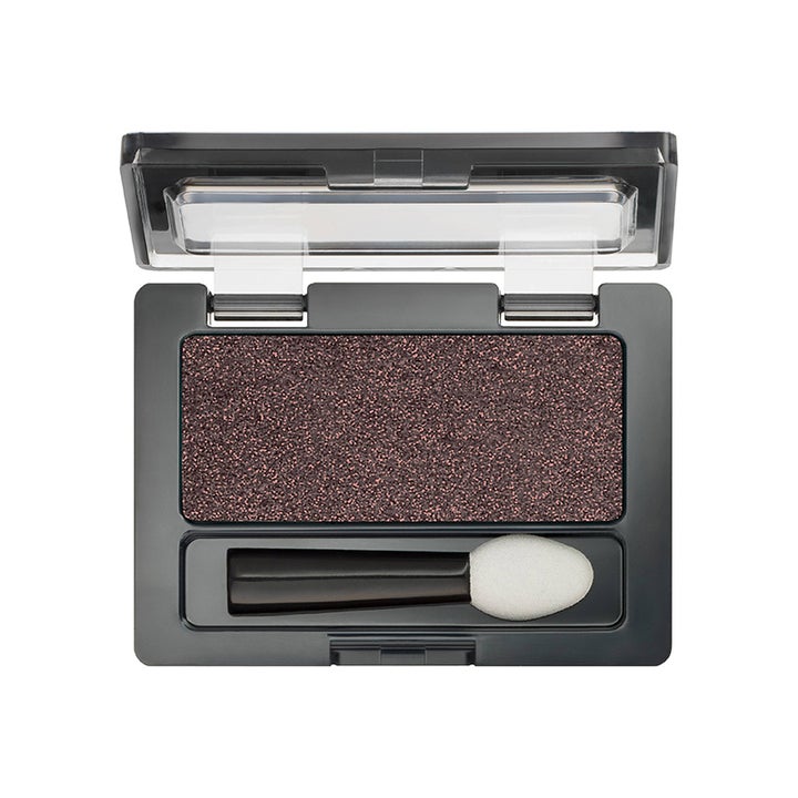 <p><a rel="nofollow" href="http://www.target.com/p/maybelline-expertwear-monos-eyeshadow-20s-linen-0-080-oz/-/A-51169312" target="_blank">Expertwear Monos Eyeshadow in Raw Ruby</a>, Maybelline $3</p>
