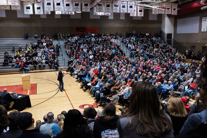 <p>Town Hall Ron Wyden, Clackamas County Oregon City, Oregon 2/18/17 </p>