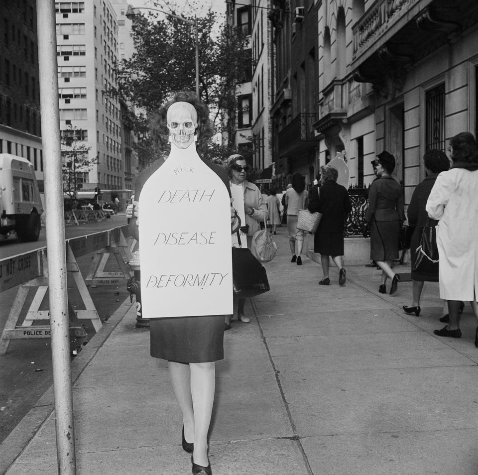 71 Powerful Photos Of Women Protesting Throughout American History Huffpost Women 