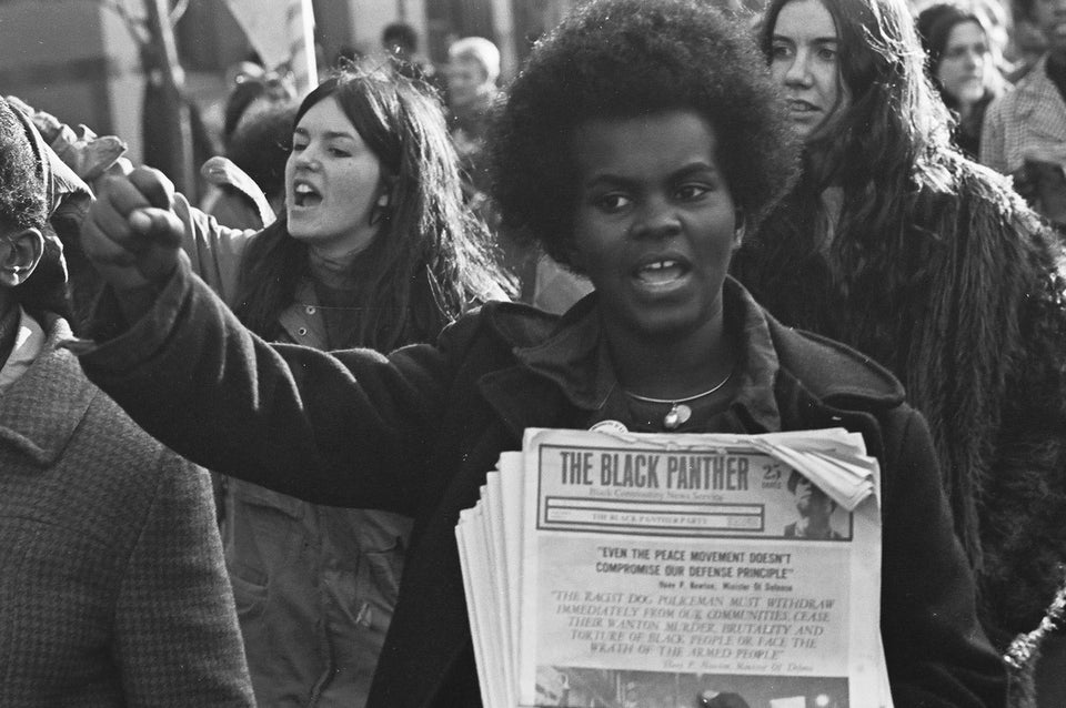 71 Powerful Photos Of Women Protesting Throughout American History Huffpost Women 