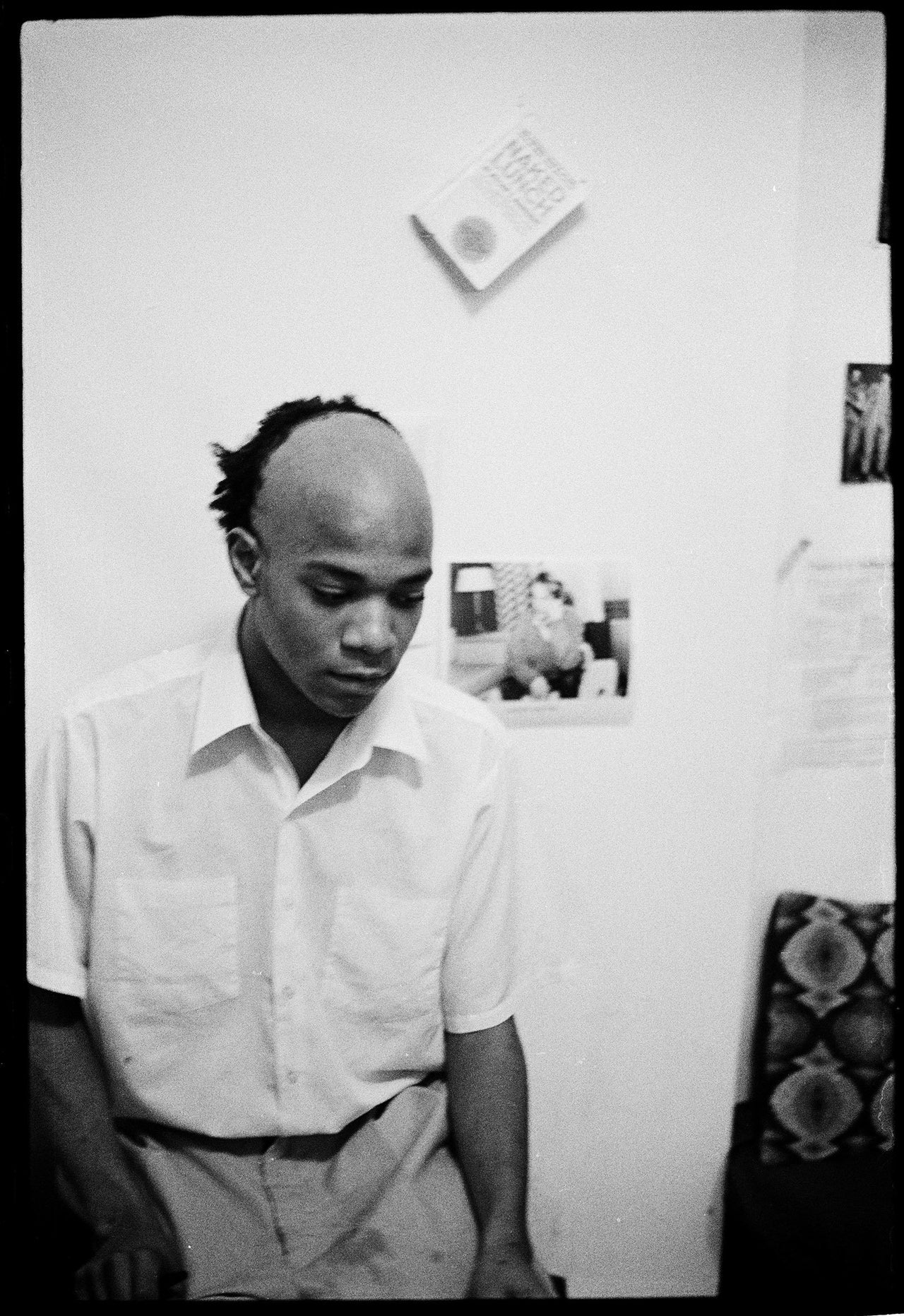 Basquiat in the apartment, 1980.
