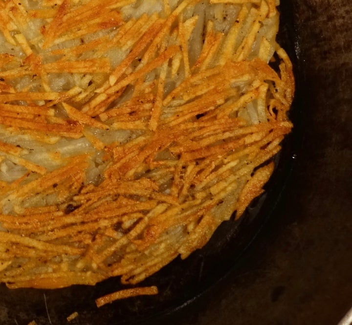 <p>Rösti, crisped. The perfect accompaniment for this dish</p>