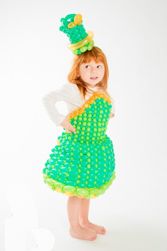 Pants told HuffPost this green dress he made out of balloons for his daughter was "a big hit."