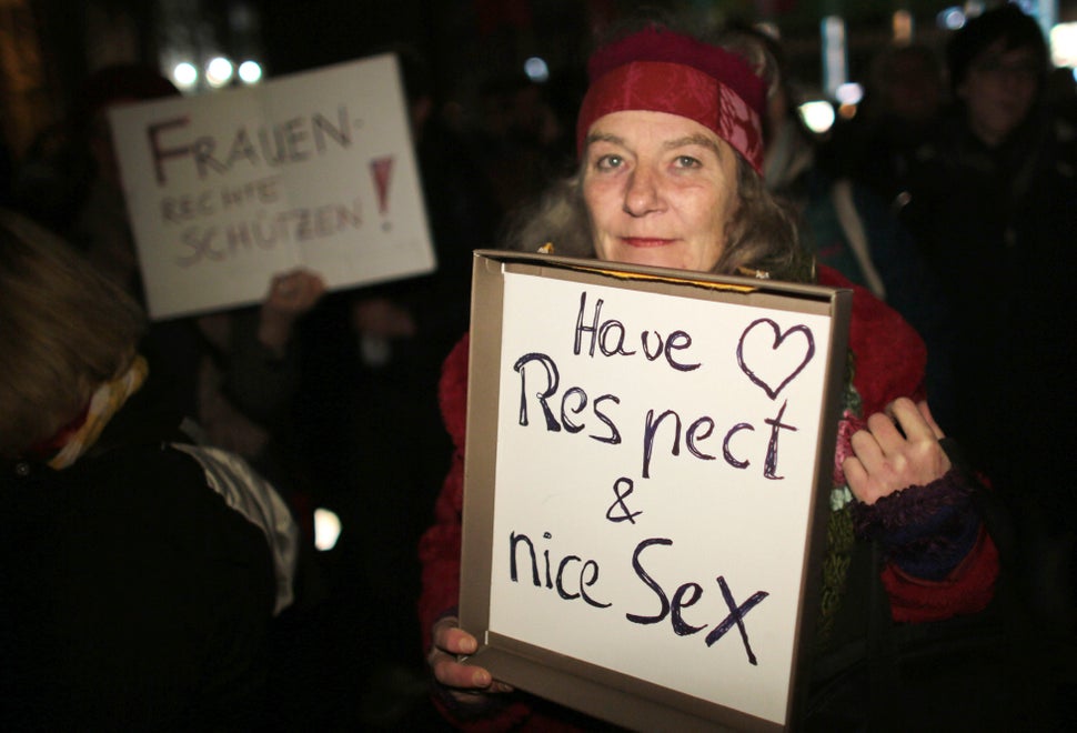 68 Exquisite Photos Of Women Resisting Around The World Huffpost 