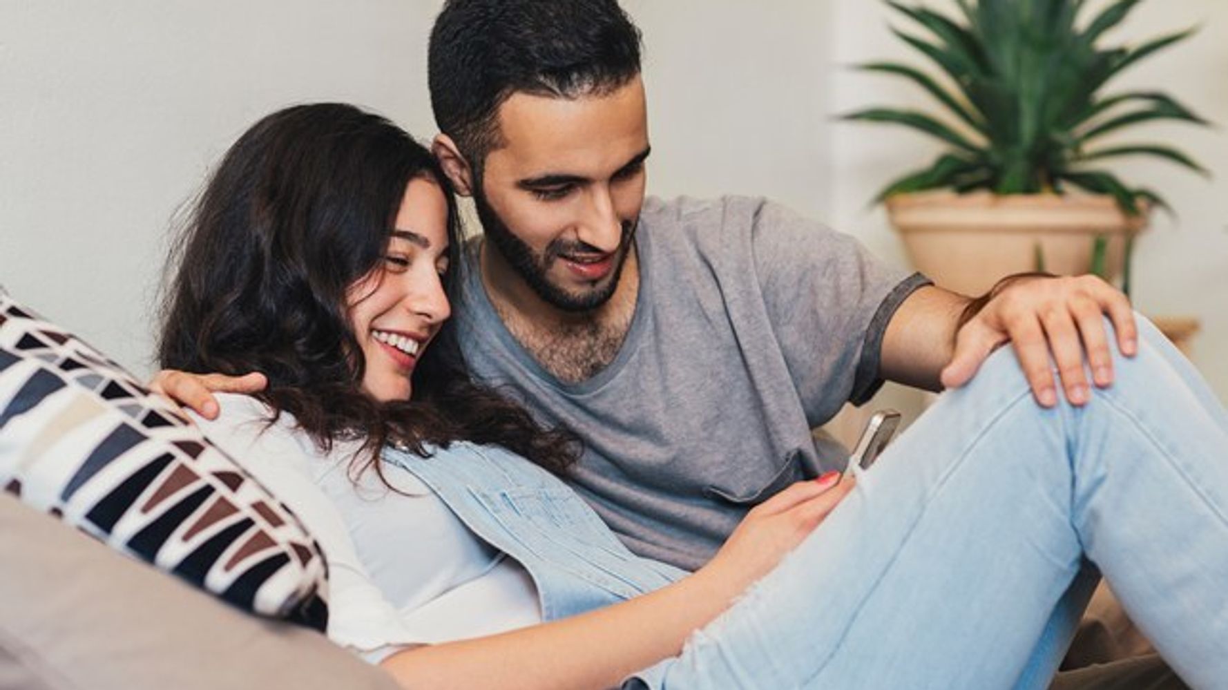 60+ BEST Apps For Couples