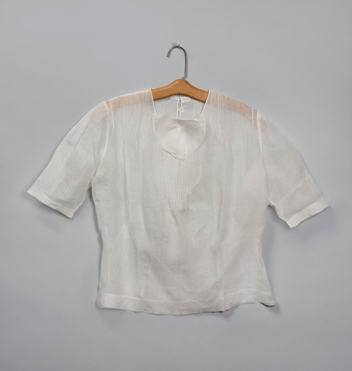 Blouse attributed to Georgia O’Keeffe, circa early to mid-1930s, white linen. 
