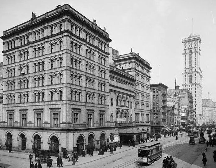 Metropolitan Opera House, 39th Street and Broadway in New York City