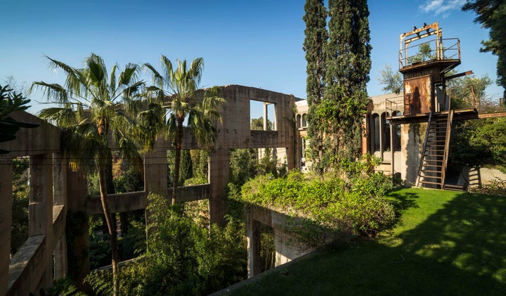 Originally, the factory was built <a href="http://www.ricardobofill.com/la-fabrica/read/" target="_blank">piece by piece</a> as new elements became necessary for business.