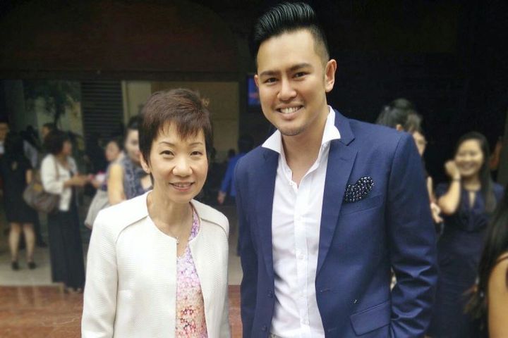 <p>Standing beside Grace Fu Hai Yien, Minister for Culture, Community and Youth, Singapore</p>