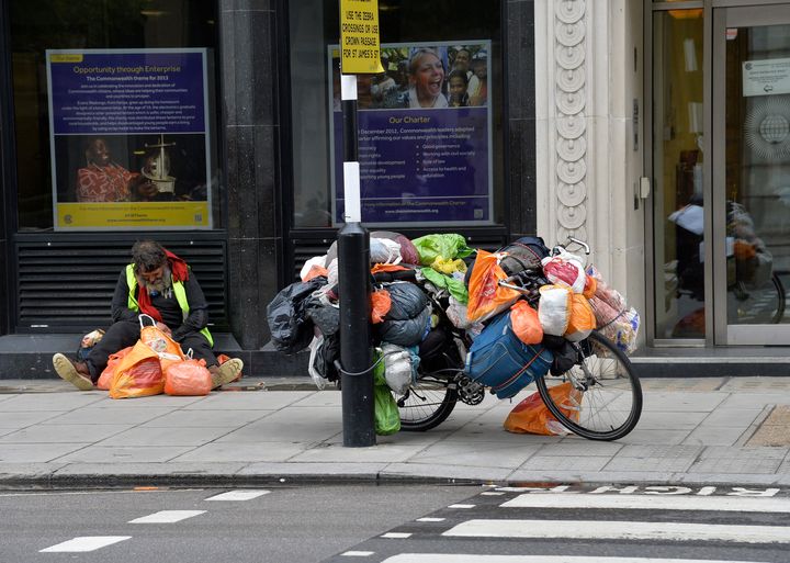 Around 8,000 people were seen sleeping rough in London last year
