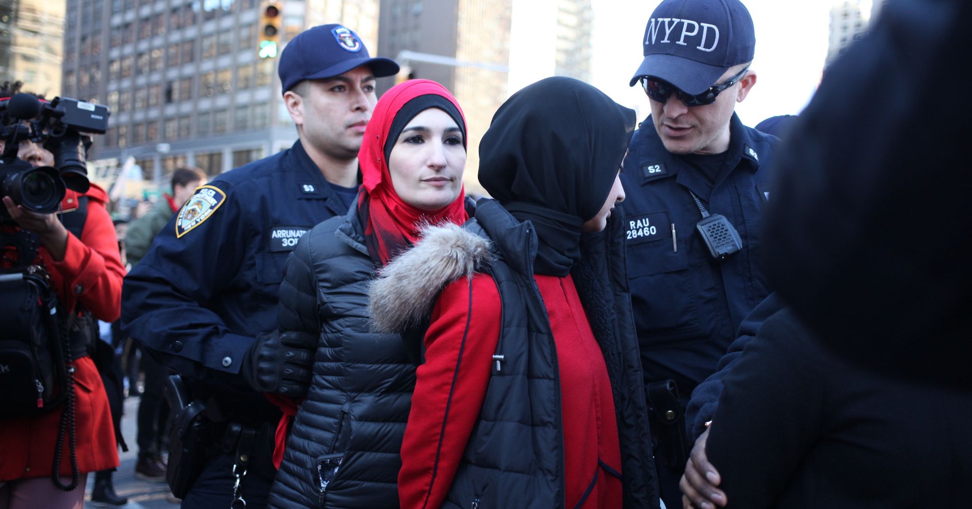 Womens March Organizers Arrested During A Day Without A Woman Rally Huffpost