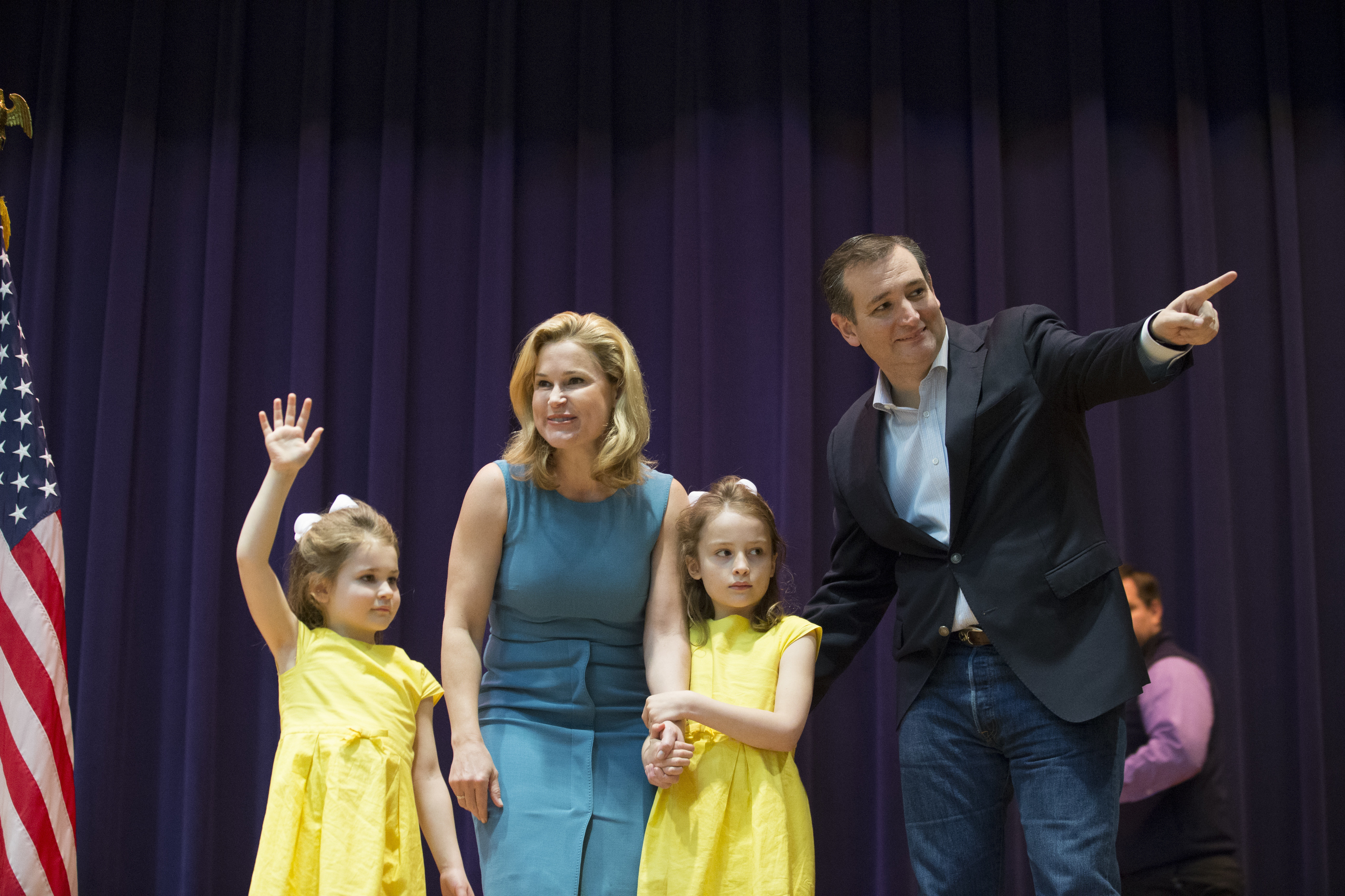 pictures of ted cruz daughters