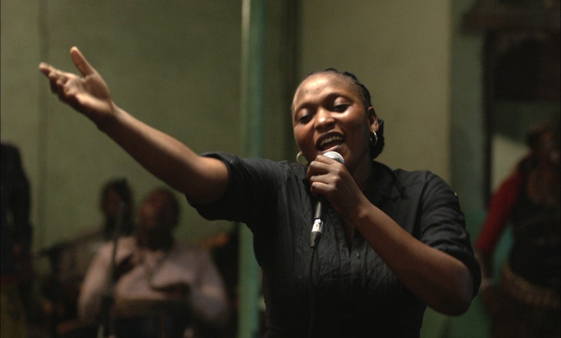 Véro Tshanda Beya in <em>Félicité</em>, FRA/SEN/BEL/DEU/LBN 2017 Director: Alain Gomis