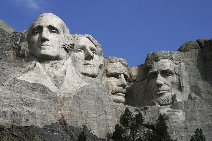 Dean Franklin - 06.04.03 Mount Rushmore Monument. CC BY 2.0, https://commons.wikimedia.org/w/index.php?curid=7930156