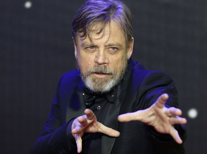 Actor Mark Hamill fires back after an Education Department bureaucrat attacked him on Twitter. 