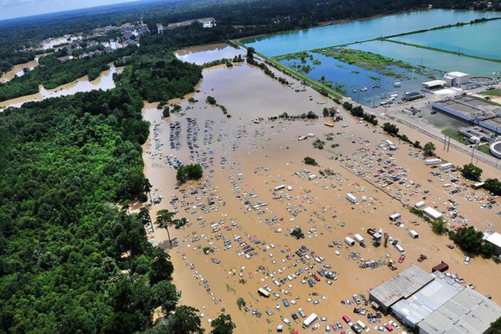 Floods like the one that hit Louisiana in 2016 can harm health, either by spreading infectious diseases or through psychological stress.