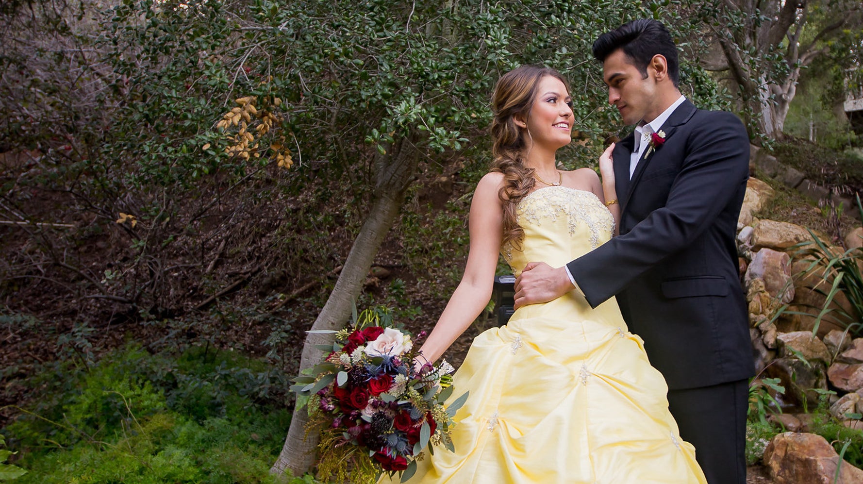 This Beauty And The Beast Wedding Shoot Is Every Disney Lover S Dream Huffpost Uk Life This Beauty And The Beast Wedding Shoot Is Every Disney Lover S Dream Huffpost Uk Life