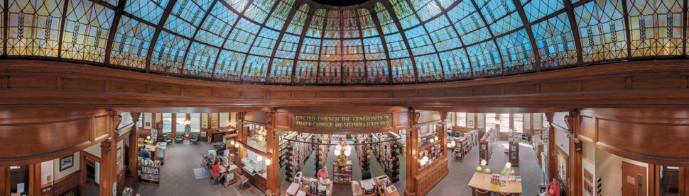 Thomas R. Schiff, Lincoln Public Library, Illinois, 2009; from The Library Book (Aperture, 2017)<i></i>