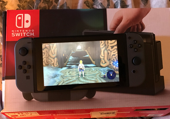 Non portable hot sale nintendo switch