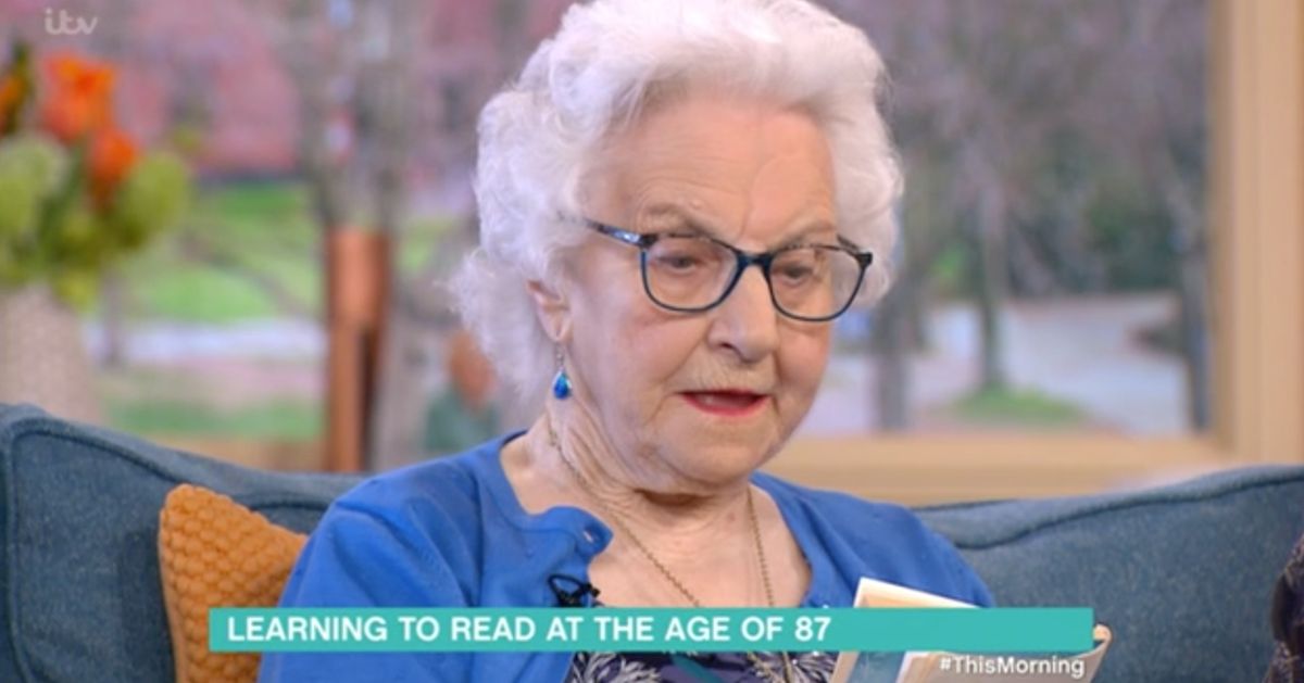 87 Year Old Whos Learning To Read Shows Off Her New Skills On Itvs ‘this Morning Huffpost 