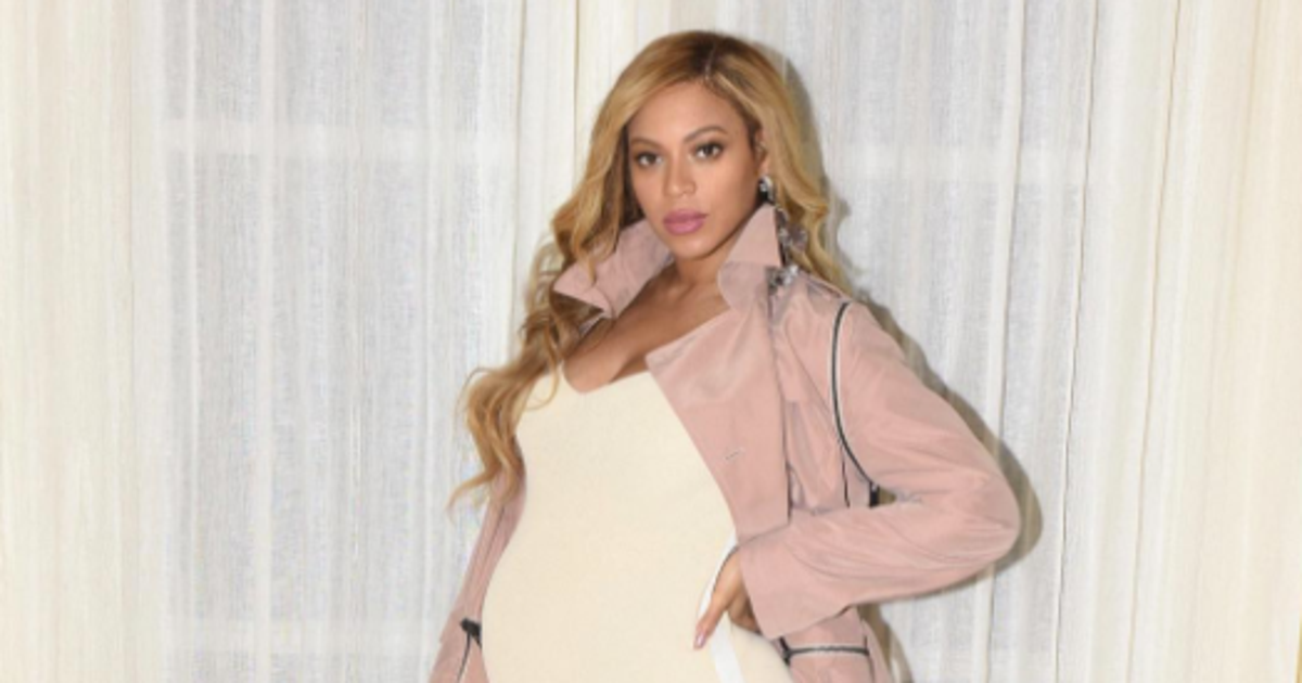 Pregnant Beyoncé Looks Like A Goddess In Her Latest Maternity Photos ...