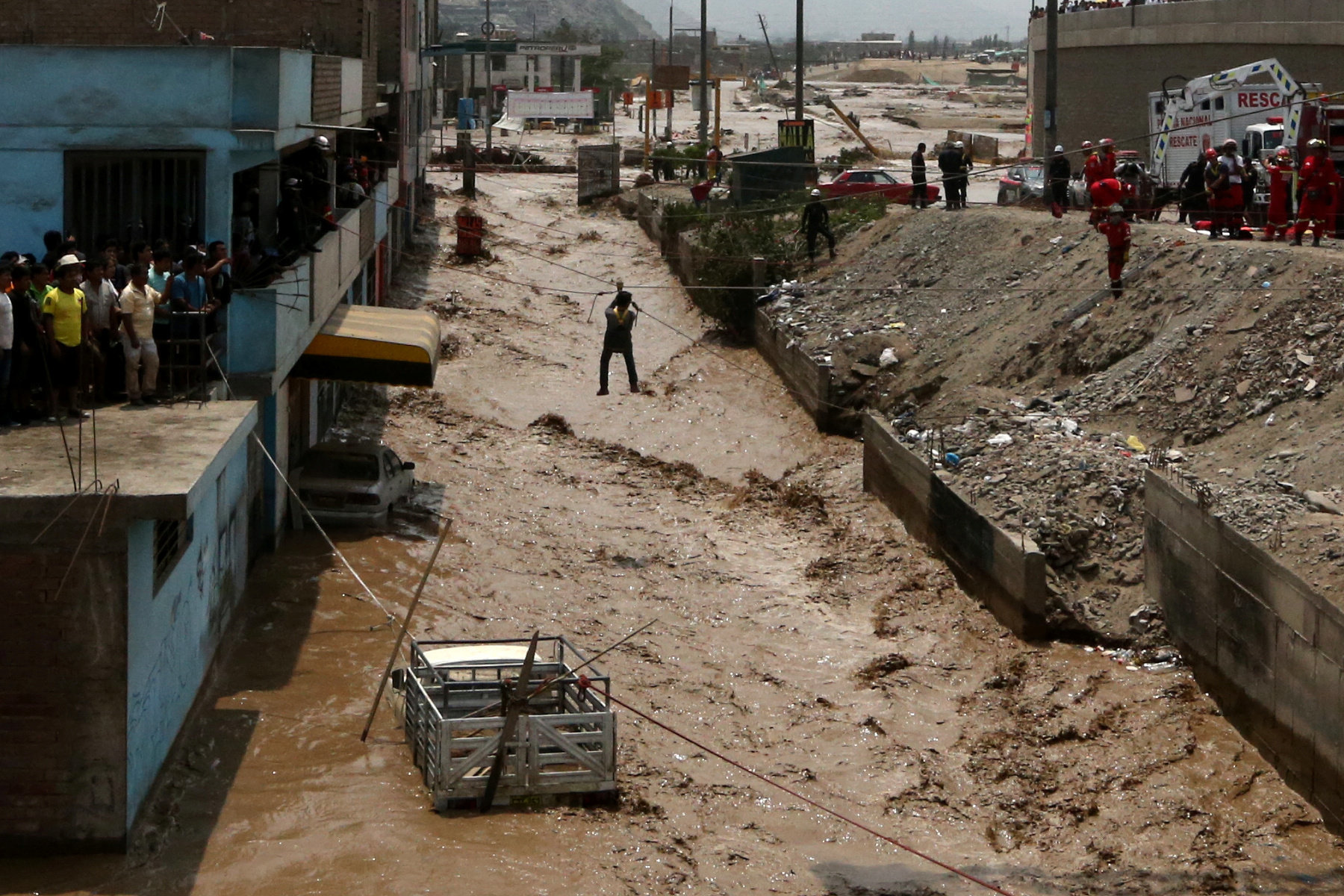 Las brutales imágenes de las inundaciones en Perú