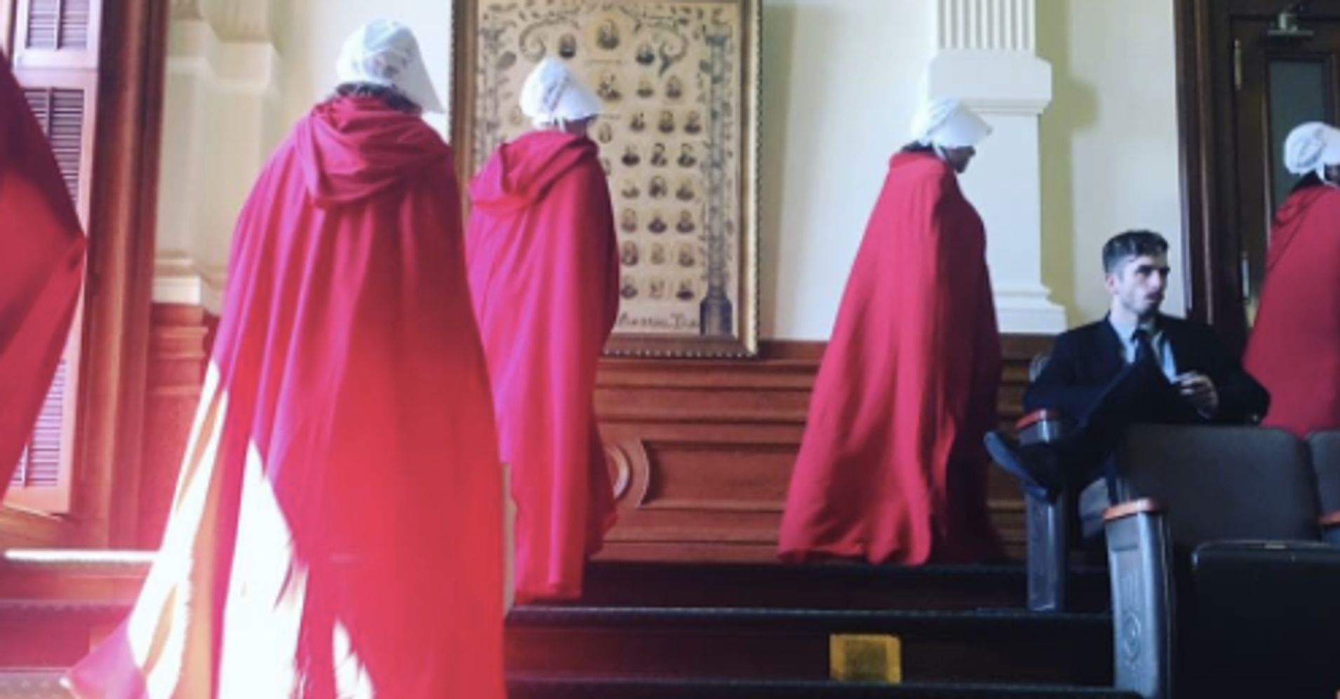 Women Wore 'Handmaid's Tale' Robes To The Texas Senate ...