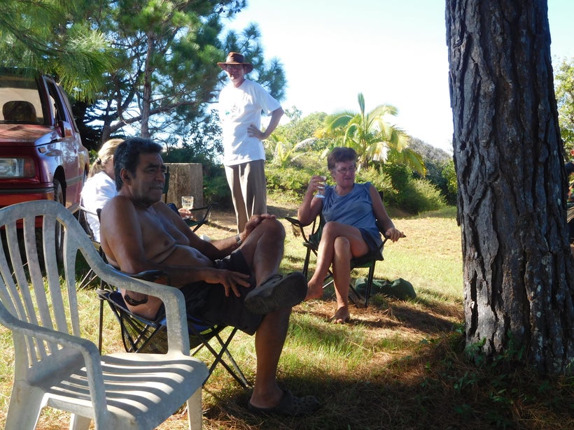 <strong>FLETCHER CHRISTIAN’S SEVENTH GENERATION DESCENDANT, STEVE CHRISTIAN (SEATED)</strong>