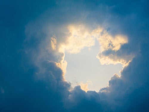 Another newly recognized cloud formation: cavum, which looks like a hole punched into the sky.