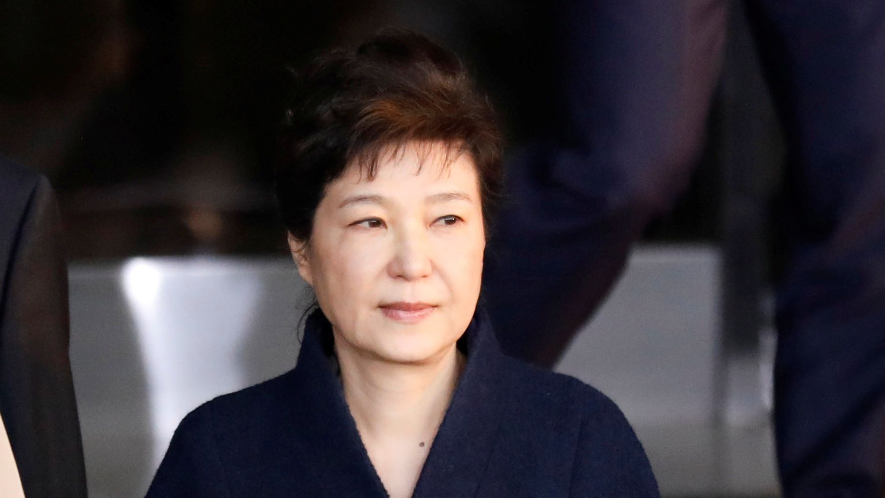 South Korean Prosecutors Seek Arrest Warrant For Ousted President Park Geun Hye Huffpost The 6367