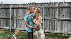 Parents Decide To Do Pregnancy Photoshoot To Show Dirty Side Of Parenting