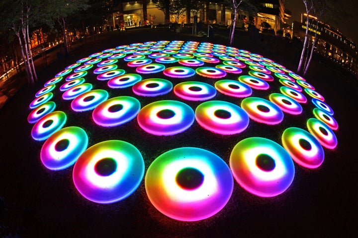 Created by US interactive media artist Jen Lewin, SUPER POOL invites everyone to explore this computerised playground by stepping, running, jumping or even riding across over a hundred circular LED pads, and create your own radiating ripples of light that echo those of others. 