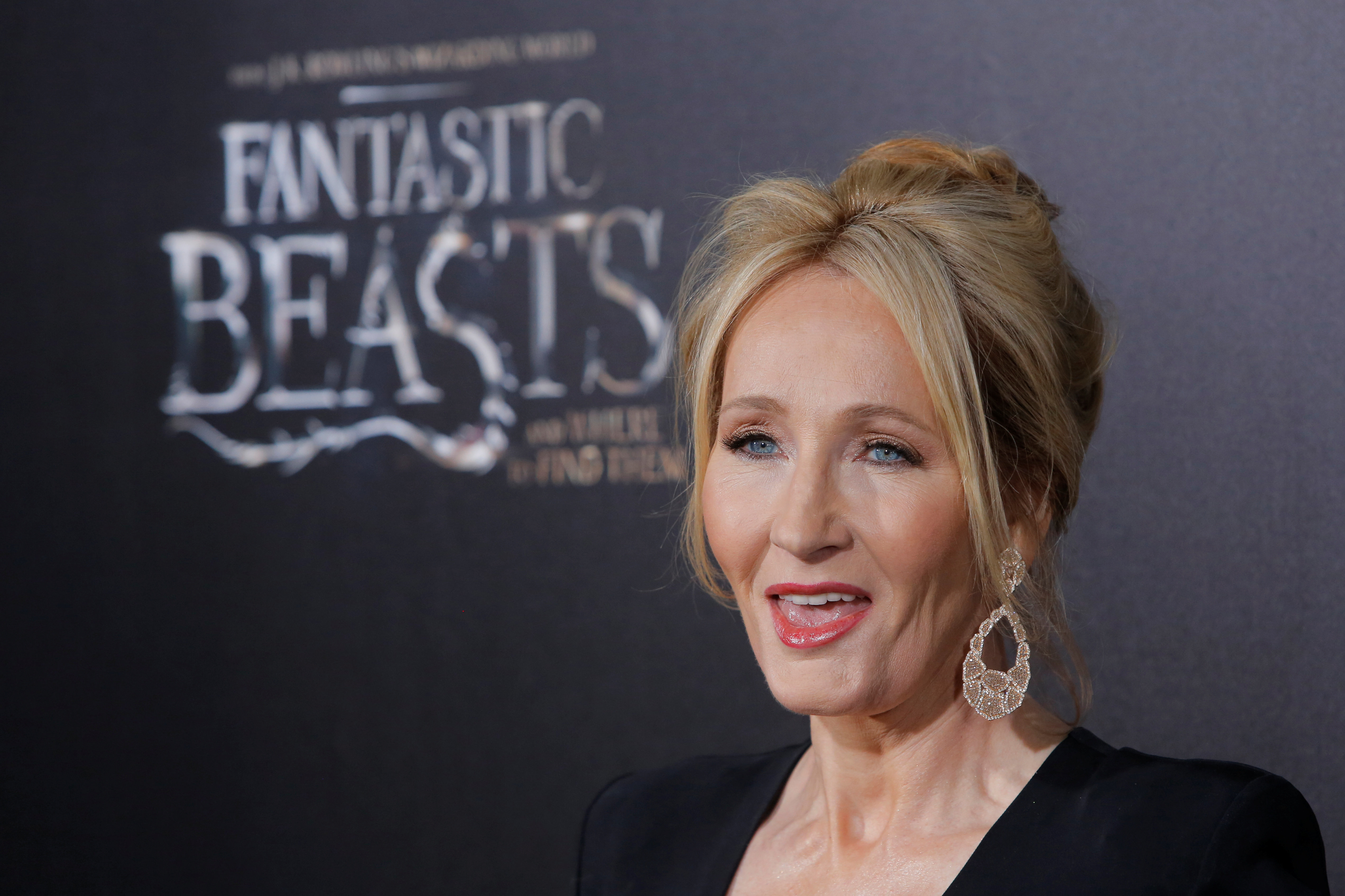 J. K. Rowling Trolls Donald Trump’s Family With Hogwarts House ...