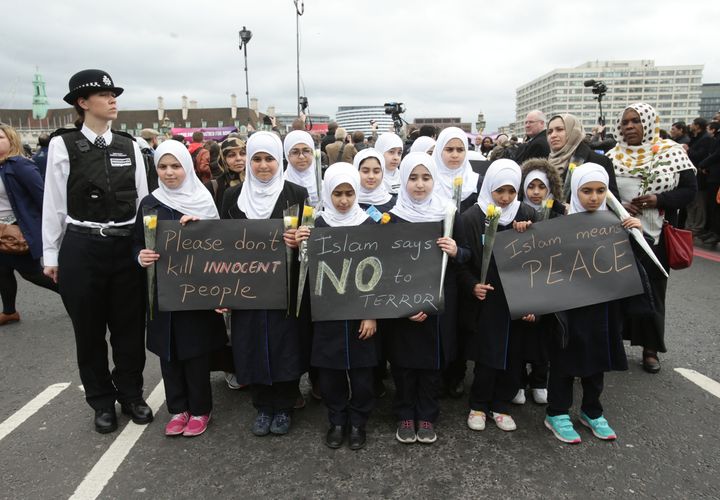 <strong>A vigil is held on Westminster Bridge in London, exactly a week since the Westminster terror attack took place.</strong>