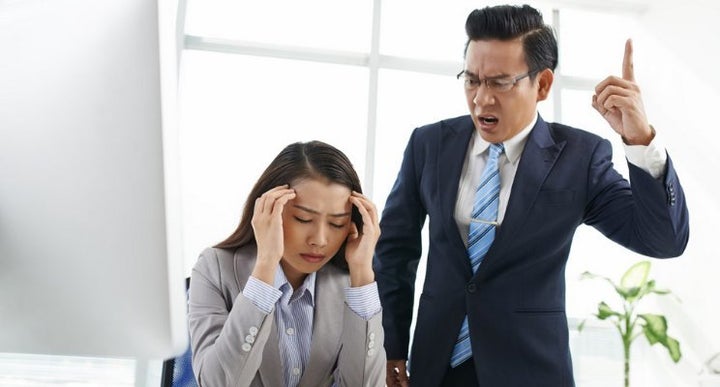 <p>Toxic people defy logic. Some are blissfully unaware of the negativity they spread, while others seem to derive satisfaction from creating chaos. Dr. Travis Bradberry shows you who to avoid and how to keep your distance.</p>