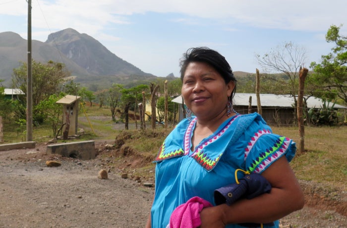 <em>Weni Bagama, a deputy in the Ngäbe-Buglé Congress and leader in the fight against Barro Blanco, heads for a meeting in th