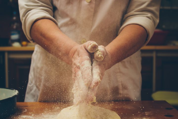 Psychologists Explain The Benefits Of Baking For Other People ...
