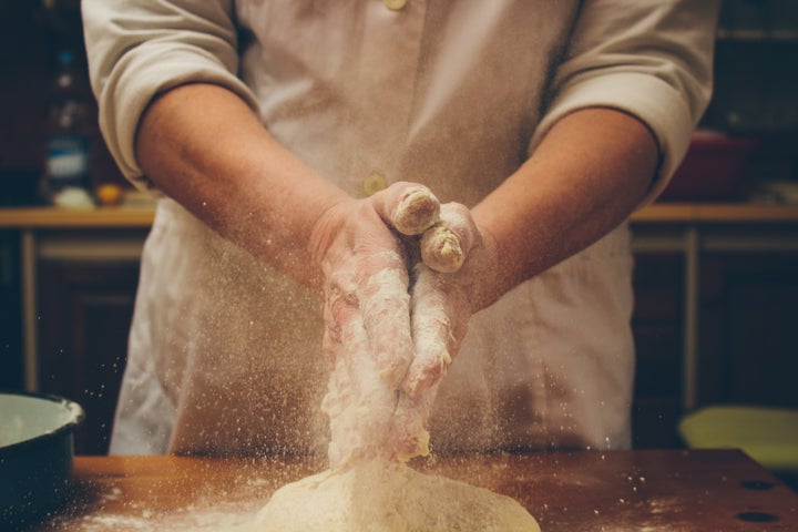 Psychologists Explain The Benefits Of Baking For Other People ...