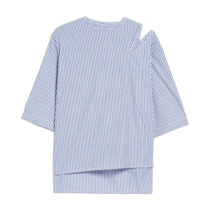 <p><a rel="nofollow" href="http://rstyle.me/n/ci6f35jduw" target="_blank">Sophie Top</a>, Toit Volant $159</p>