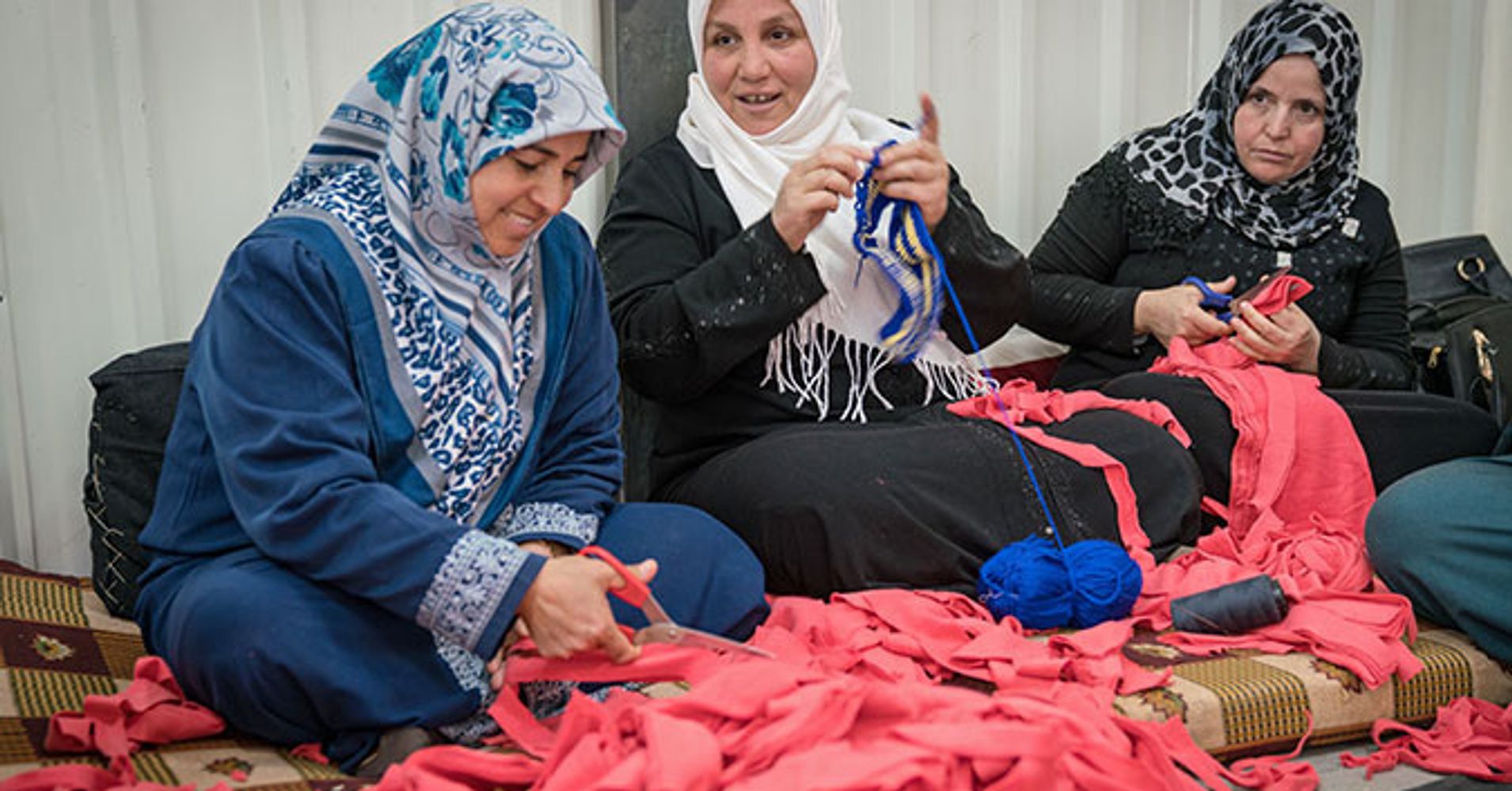 Weaving Helps Women Syrian Refugees To Find Peace Huffpost