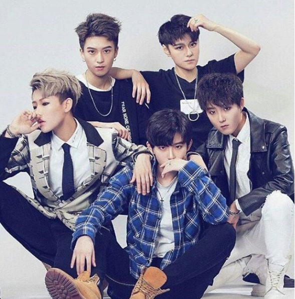 China S First Androgynous Boy Band Is Breaking Down Barriers HuffPost   58df4f561400005b65072bd7 