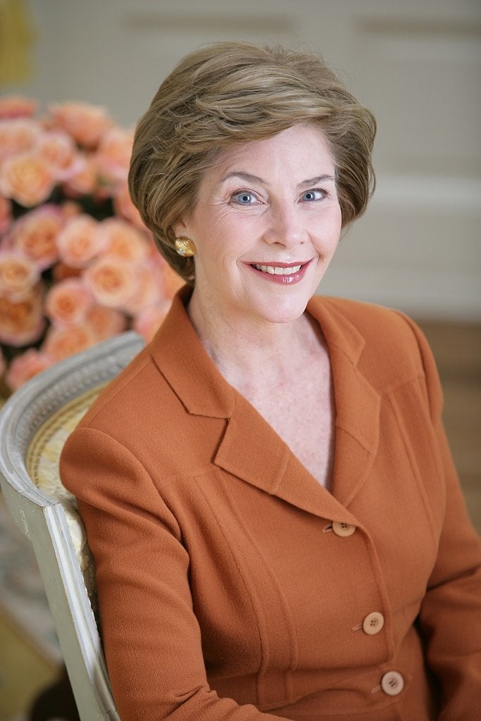 LB [i.e. Laura Bush] official portrait The yellow oval, residence.