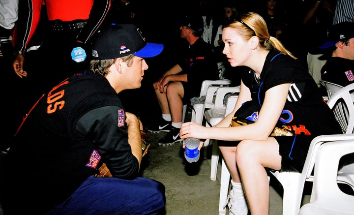 Hart and Reynolds ran into each other again in 1999, at MTV’s 10th Annual Rock ‘n Jock Baseball Game in Los Angeles. (Can an event get any more ‘90s sounding than that?)