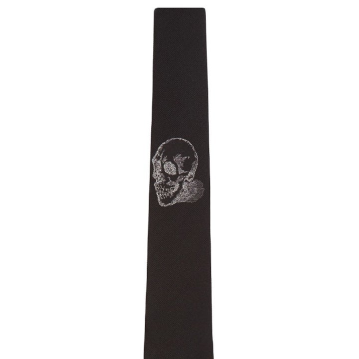 <p><em>Alexander McQueen silk embroidered tie, $165, buy now at</em> <a rel="nofollow" href="http://www.alexandermcqueen.com/us/alexandermcqueen/tie_cod46495280ne.html#dept=mts_spl" target="_blank">ssense</a></p>