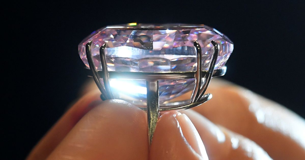 This Pink Star Diamond Sold For A Record Breaking Sum That Will Make You Wince Huffpost Uk Style 