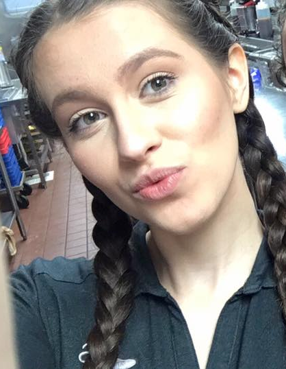<strong>The 18-year-old has since resigned from her job at Chili's </strong>