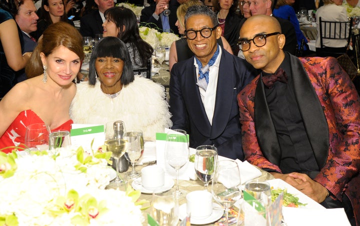 <p>Jean Shafiroff, Cicely Tyson, b Michael and Marc Edwards</p>