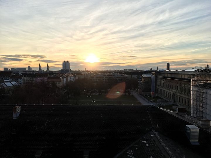 <p>Beautiful Munich. Nothing like a good sunrise.</p>
