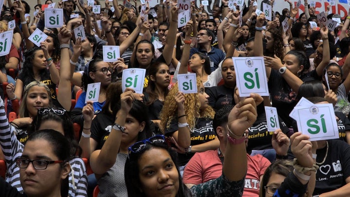 National assembly of students from the University of Puerto Rico at Roberto Clemente Coliseum (April 5, 2017).