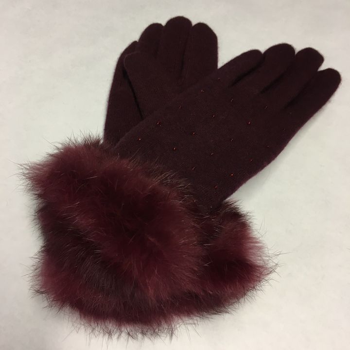 Gloves by Moda in Pelle and sold in House of Fraser in store and online as fake fur but purchased and lab tested by HSI UK to prove they are in fact rabbit fur.